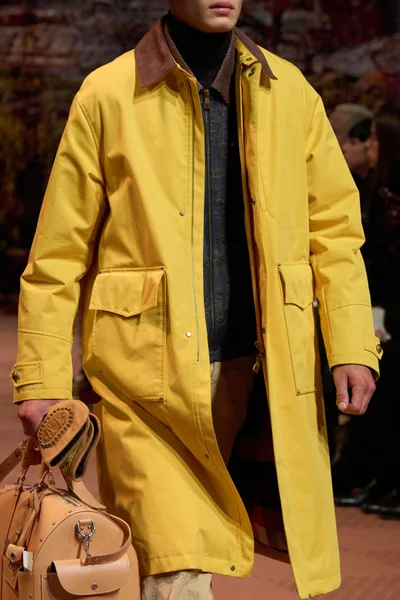 Look 123